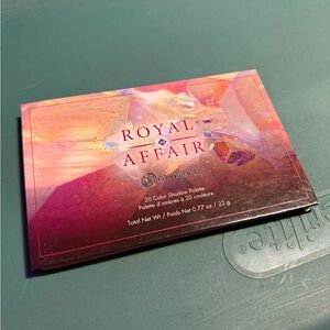 BH Cosmetics Royal Affair 20-Color high pigment Eye Shadow Palette